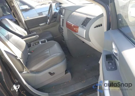 2008 Chrysler Town & Country Touring from USA, damaged, VIN 2A8HR54P18R740566